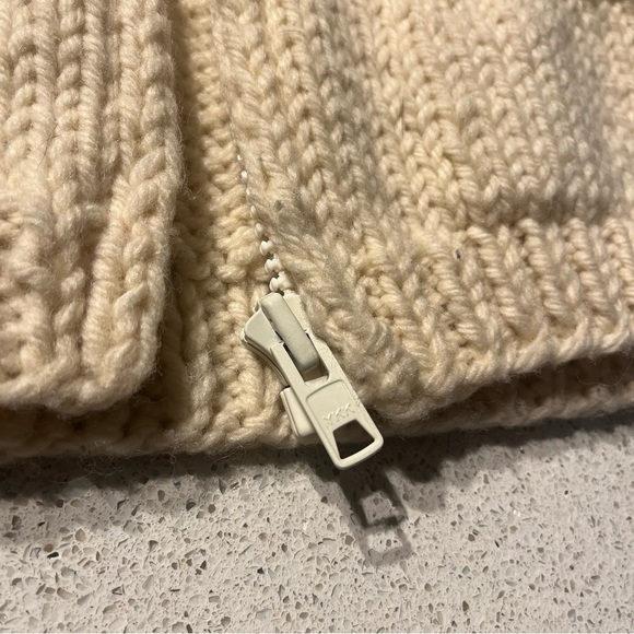 GOGO Hand Knit 100% Wool one size Made in Canada - Picture 8 of 16